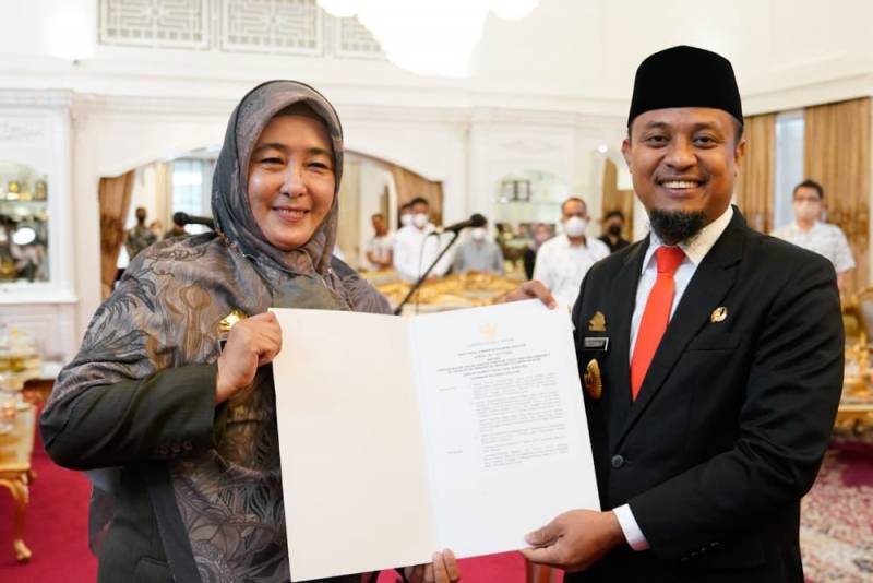 Gubernur Lantik Putra-Putri Luwu Raya Sebagai Kadis Kesehatan dan TA TGUPP