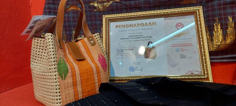Dekranasda Sulsel Komitmen Angkat Produk Lokal