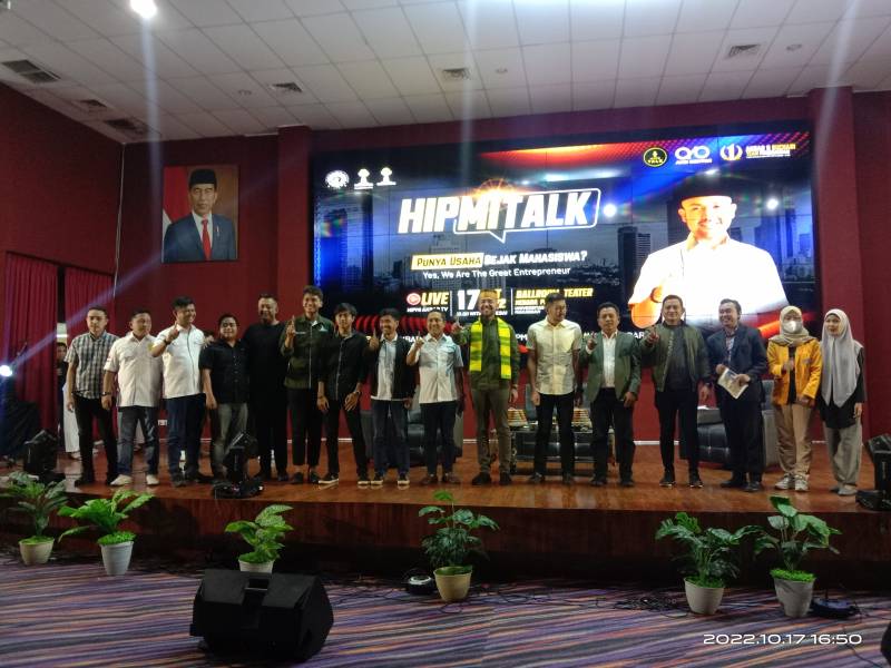 Akbar Himawan Buchari Bakar Semangat Mahasiswa UNM Jadi Pengusaha