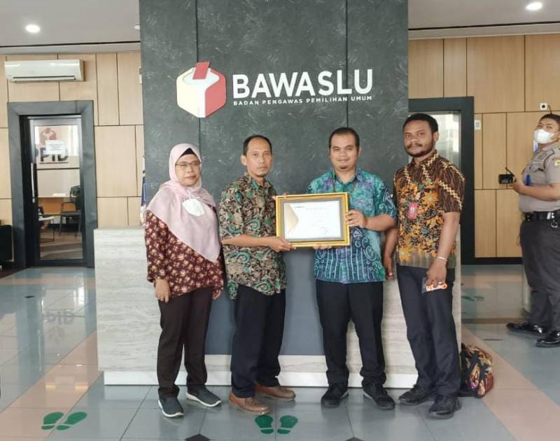 KOPEL Indonesia Terima Sertifikat Pemantau Pemilu 2024