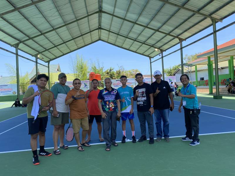 Kunjungi Kontingen Tenis, Wabup Pangkep Rencana Duplikasi Lapangan Pelti Bulukumba