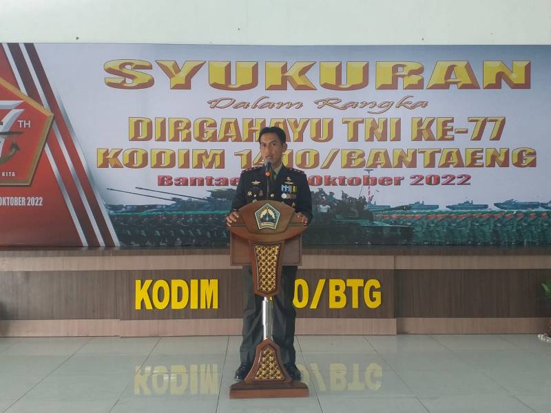 Bupati Jadi Irup Peringatan HUT TNI Ke - 77 di Lapangan Makodim 1410/Btg