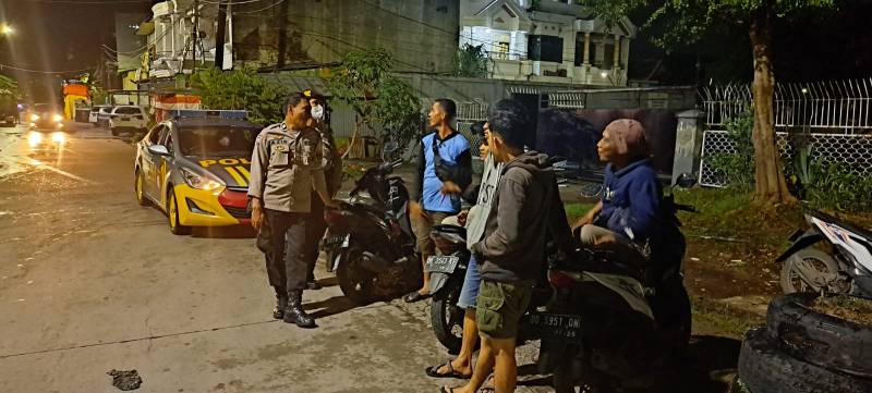 Tim UKL Polsek Wajo Patroli Malam Beri Rasa Aman ke Masyarakat