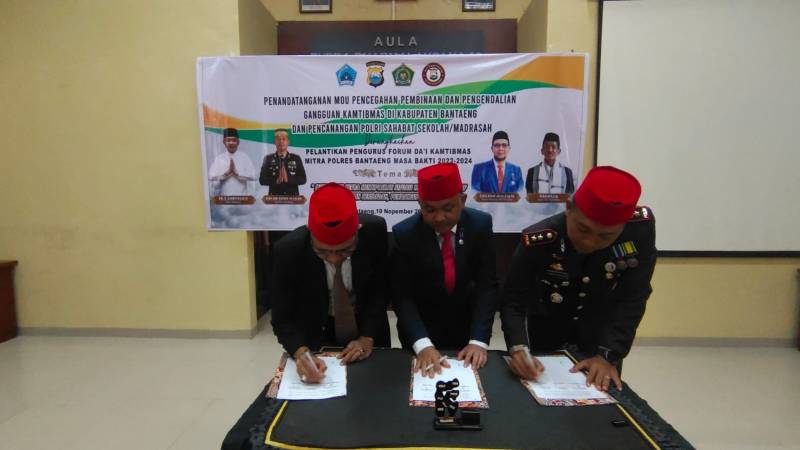 Polres Bantaeng Penandatanganan MoU dan Pencanangan Polri Sahabat Sekolah/Madrasah