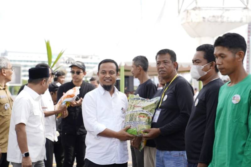 Gubernur Sulsel Launching Program Mandiri Benih Tahap Kedua