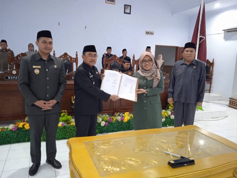 DPRD Majene Sahkan APBD Tahun 2023