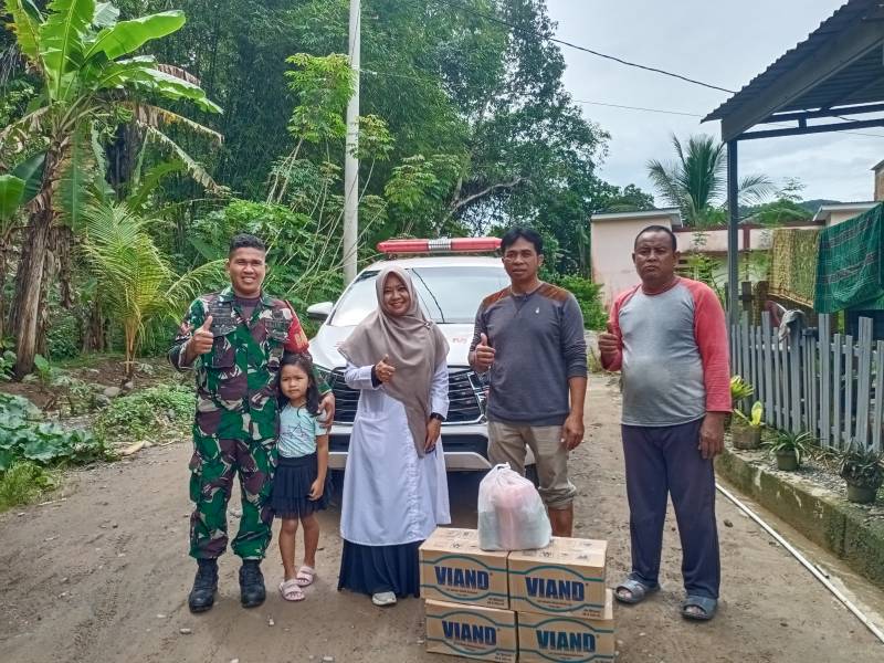 Kunjungi Perumahan Aliyah Residence, Direktur RSUD Puang Sabbe Enrekang Serahkan Bantuan