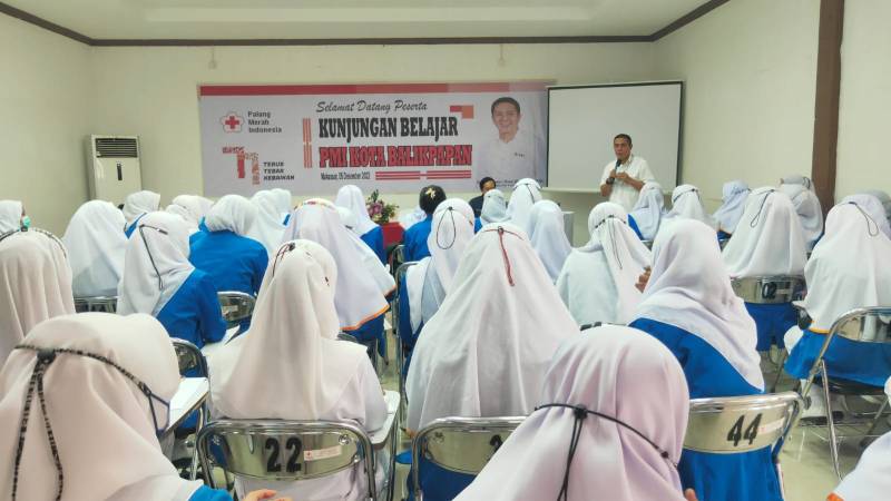 Gelombang III, Mahasiswi Poltekkes Kemenkes Makassar Lakukan Praktek di PMI Makassar