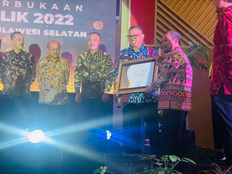 Desa Ganra Raih Anugerah Keterbukaan Informasi Publik, Wabup: Ini Berkat Kerja Keras Bersama