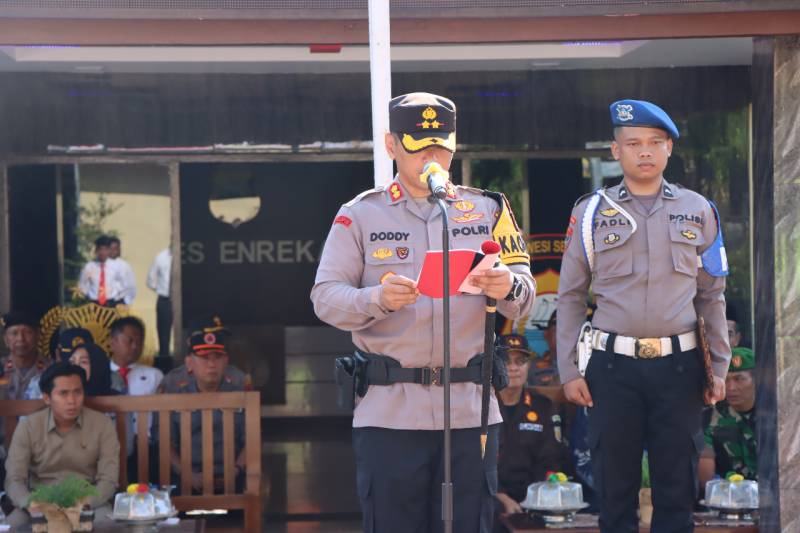 Kapolres Pimpin Gelar Pasukan Ops Lilin 2022 Tingkat Polres Enrekang