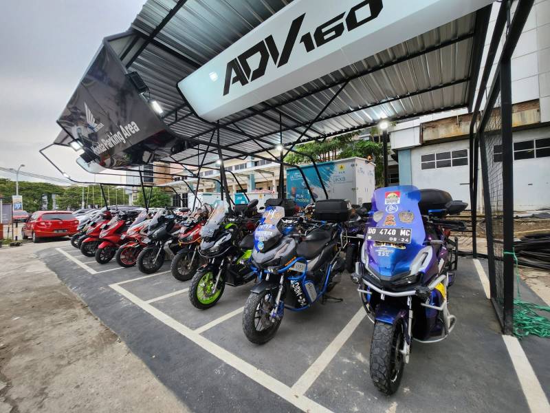 Kembali Buka Parkiran Khusus Motor Matic Premium di Mall Phinisi Point, Bukti Pelayanan Asmo Sulsel Prima