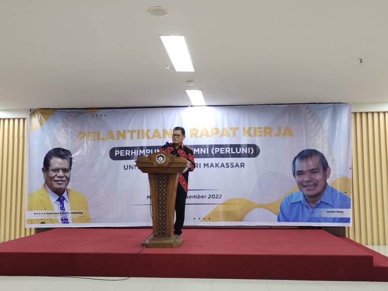 Rektor Lantik Pengurus Perluni UNM Periode 2022 - 2027