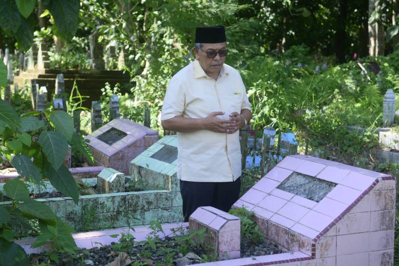 Gaya IAS di Setiap Roadshow; Selalu Isi dengan Ziarah Makam Sahabat