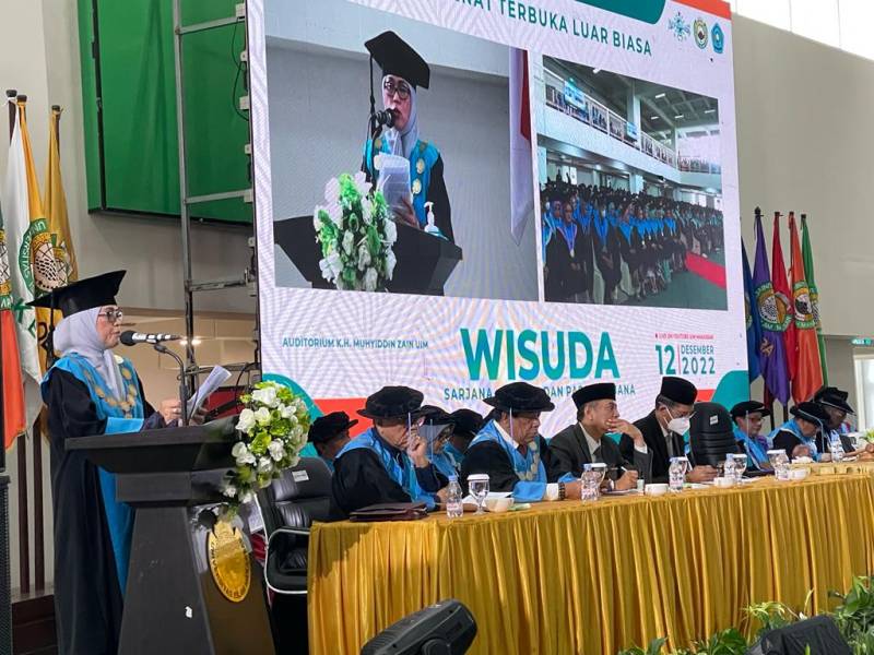 Universitas Islam Makassar Wisuda 624 Sarjana. Rektor Majdah Harap Alumni Jadi Percontohan