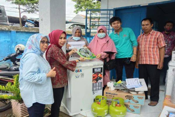 DP2 Kota Makassar Serahkan Bantuan/Hibah Alat Pengelola Hasil Perikanan