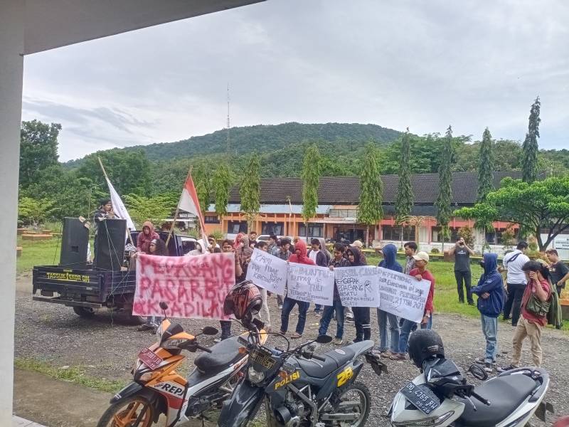 Gelar Aksi Unjuk Rasa, Maspul Care Tuntut Janji Disperindag