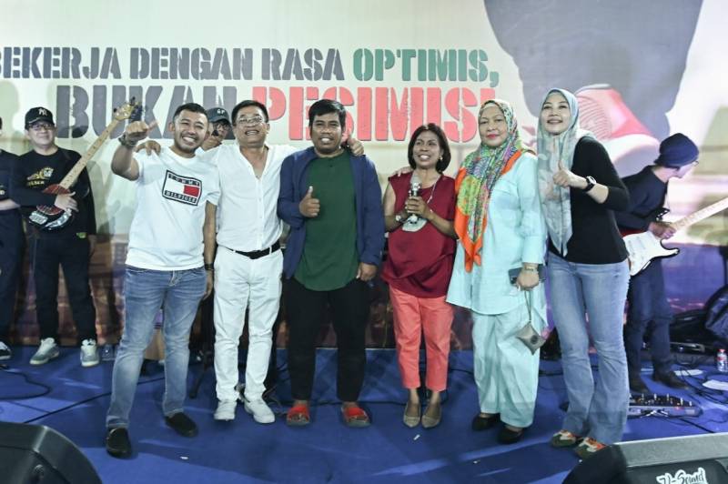 Malam Tahun Baru Bagikan Berkah Bagi Karyawan Perumda Air Minum Kota Makassar