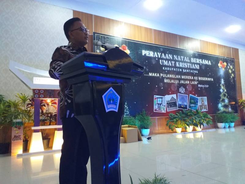 Ilham Azikin Ajak Umat Kristiani Tetap Jaga Kebersamaan