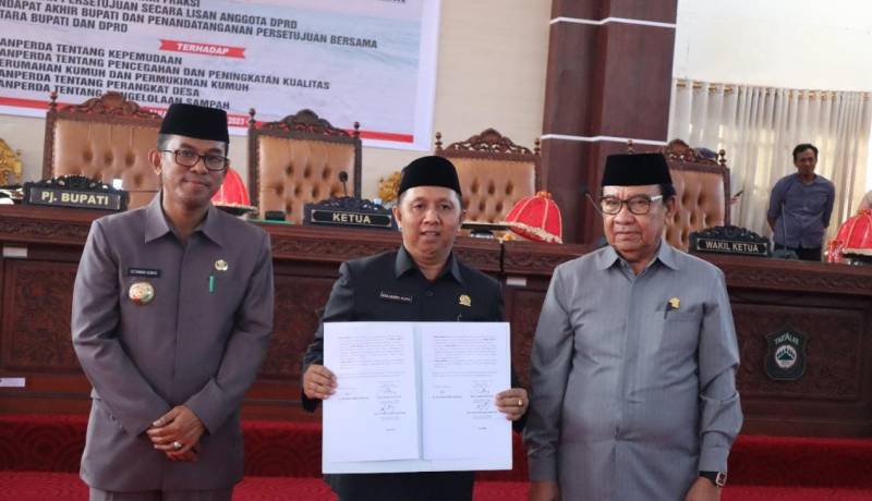 DPRD Takalar Setujui Ranperda Kepemudaan, Perangkat Desa, Pengelolaan Sampah, dan Peningkatan Kualitas Pemukiman Kumuh