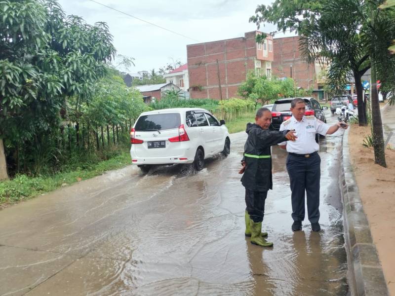 Bupati Wajo Instruksikan Dinas PUPRP Wajo Tangani Drainase Jalan Sawerigading