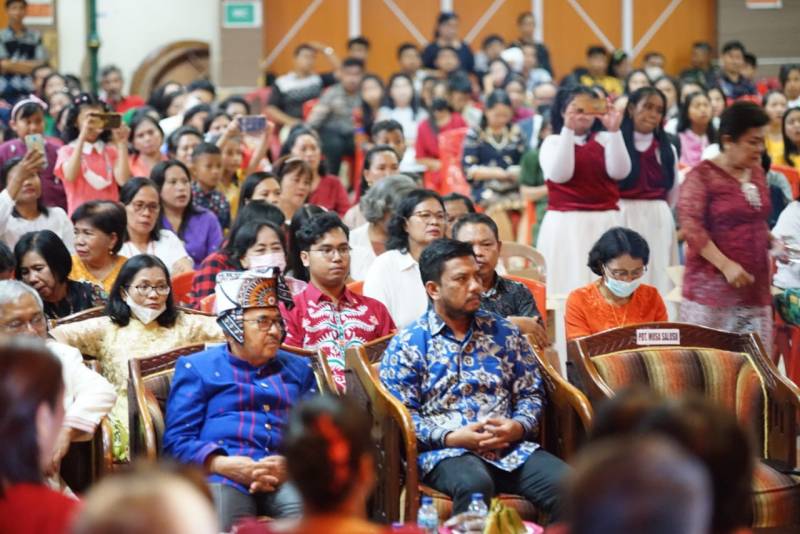 Walikota Judas Amir Hadiri Perayaan Natal PMTI Kota Palopo