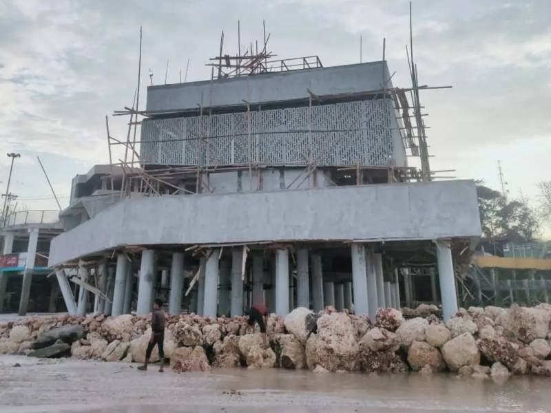 Disupport Bantuan Keuangan Pemprov, Gubernur: Progres Pembangunan Masjid Terapung Bira Sudah 90%