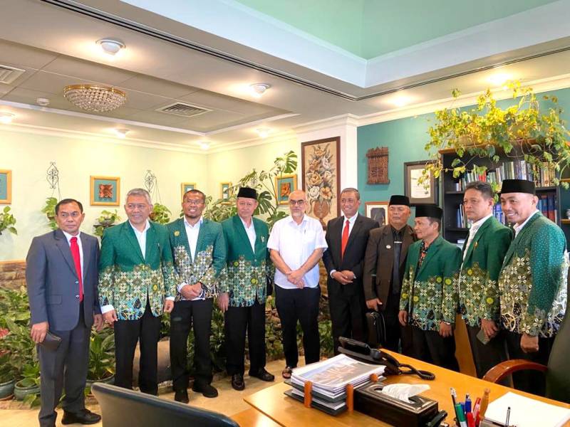 Lawatan ke Uni Emirat Arab, Amran Mahmud Harap Program Bantuan AMCF Berlanjut di Wajo