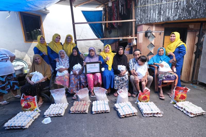 PIKK PLN UID Sulselrabar Salurkan 25 Bingkisan untuk Lansia Dhuafa