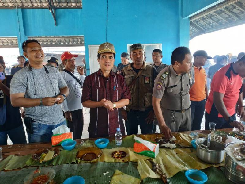 Wabup Ajak Masyarakat Untuk Tidak Takut Konsumsi Ikan Yang di Jual di Pasar