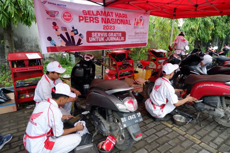 Meriahkan Hari Pers, Astra Motor Sulsel Bagikan Voucher Service Gratis Bagi Jurnalis