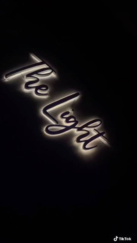The Light Hadir dengan Konsep Unik