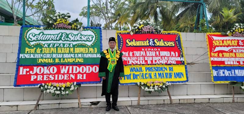 Taruna Ikrar Resmi Jadi Guru Besar, Jokowi dan Wapres Ma'ruf Kirim Karangan Bunga