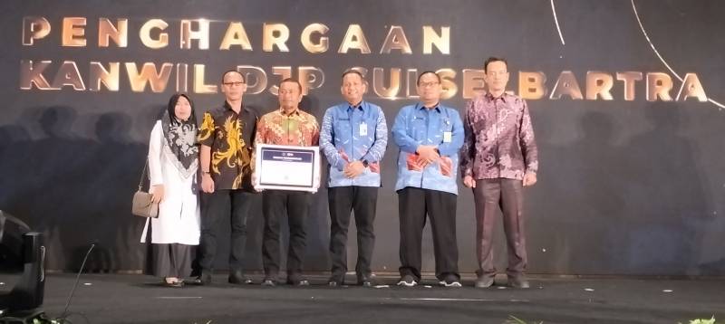 150 Wajib Pajak Terima Penghargaan Kanwil DJP Sulselbartra