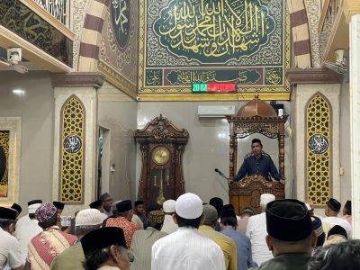 Tarawih di Kampung Halaman, Rudianto Lallo Kampanye, Jagai Anakta'