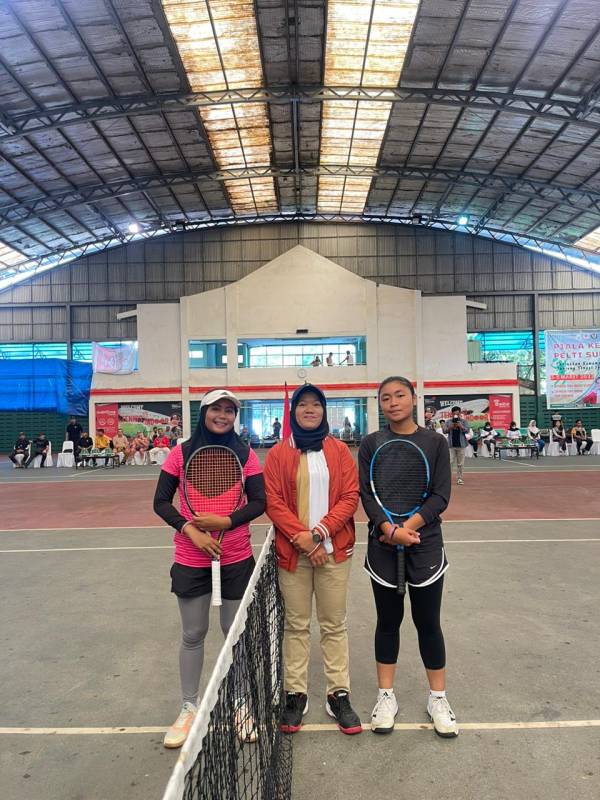Nailah Juara Tenis Putri Piala Ketua Pelti Sulsel