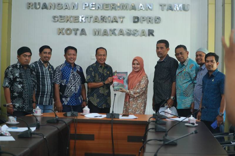 DPRD Makassar Terima Pansus Ranperda Inisiatif DPRD Kab. Sinjai