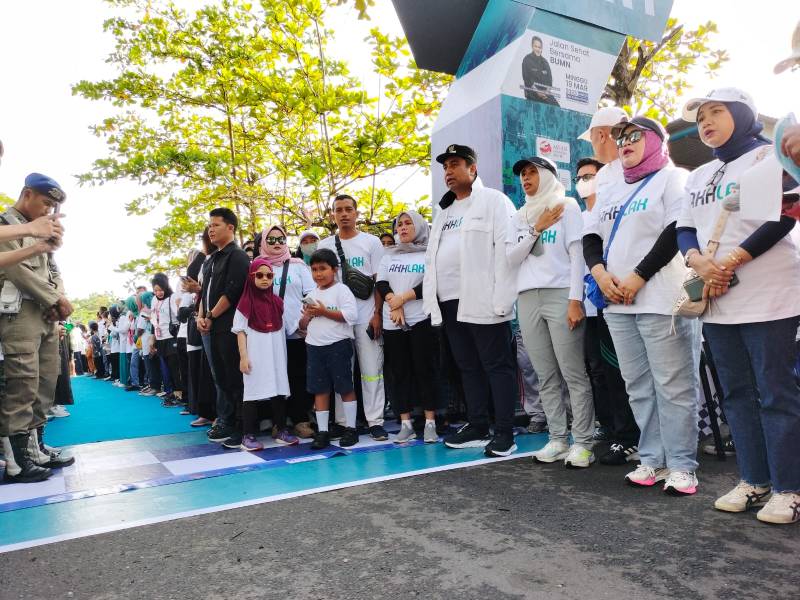 Peringati HUT BUMN, Jalan Sehat Di Maros Diikuti 2 Ribu Peserta