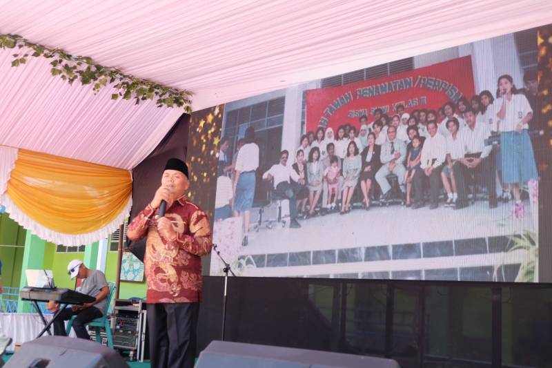 Hadiri Reuni, Muslimin Bando Sumbang Rp10 Juta Untuk Pembangunan SMK 2 Sidrap