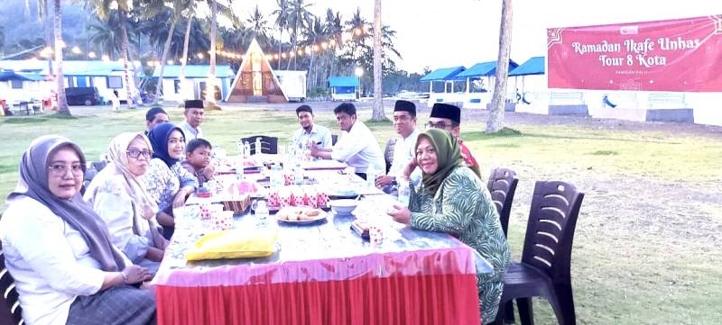 Living Legend IKAFE UNHAS Tumplek-Blek di Awal Tur Makassar