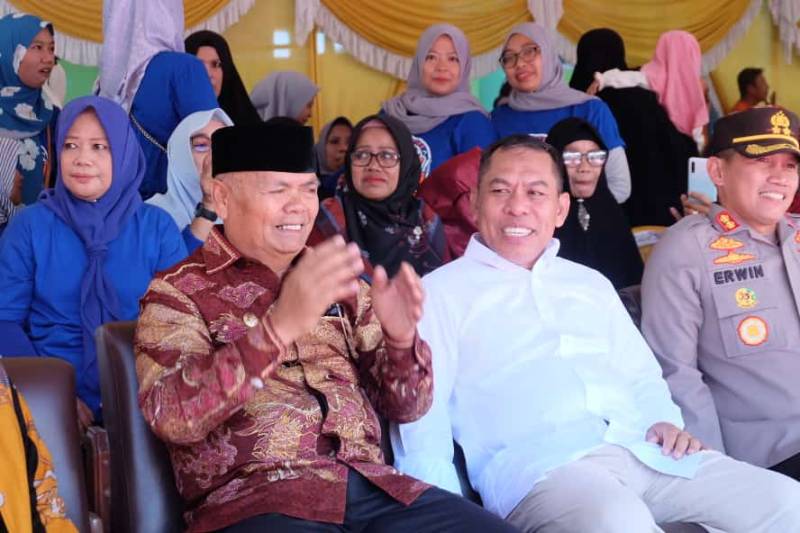 Hadiri Reuni, Muslimin Bando Mengenang Masa-masa Sekolah di SMEA