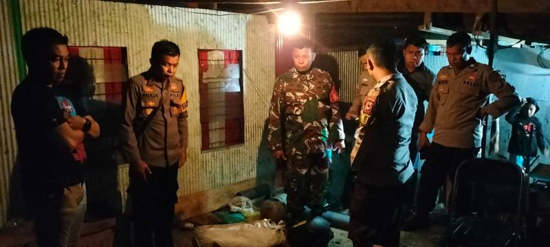 Kapolsek Bissappu Bersama Ka SPK Polres Bantaeng Lakukan Olah TKP Kasus Penganiayaan