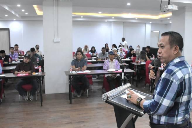 Hasanuddin Leo Sebut Beasiswa 1000 Anak Lorong di Makassar Jadi Solusi Revolusi Pendidikan