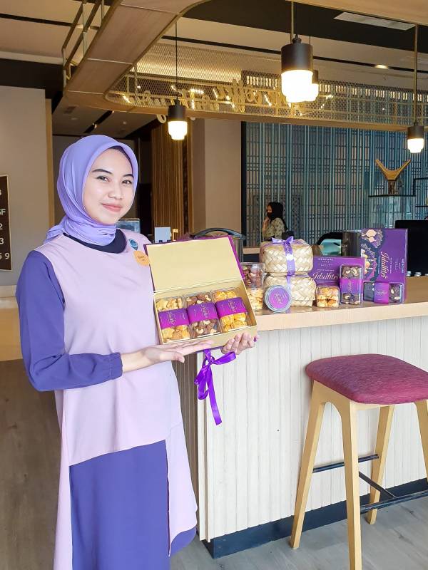 Berburu Hampers Lebaran? ke Mercure Makassar Nexa Pettarani Berburu Hampers Lebaran? ke Mercure Makassar Nexa Pettarani