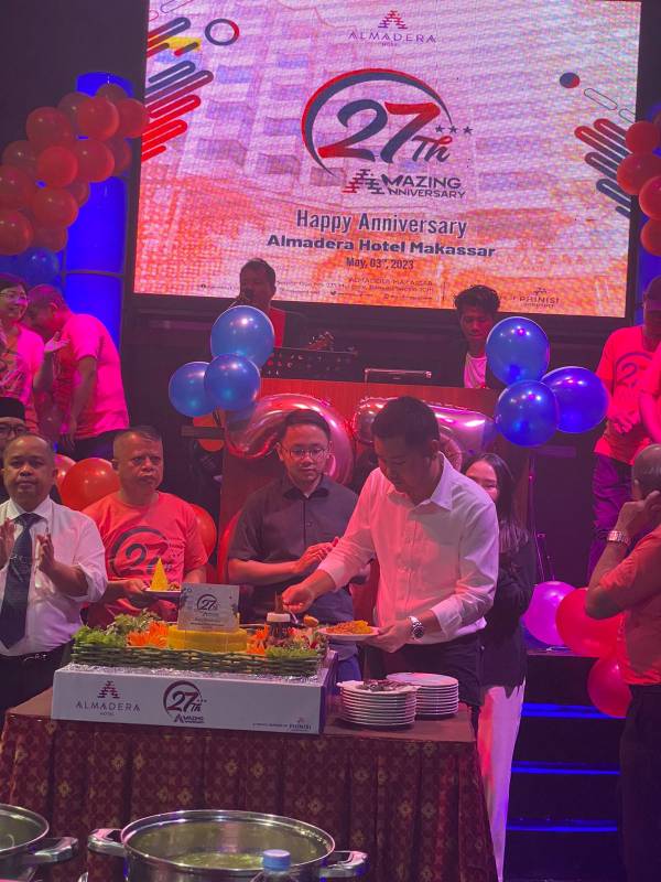 Amayzing Anniversary ke 27 Almadera Makassar