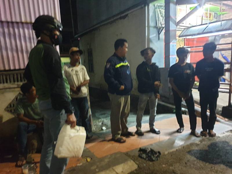 Polsek Bantaeng Ciduk 10 Pemuda Yang Lagi Pesta Miras