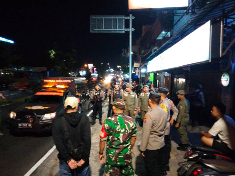 Jaga Kamtibmas, Polsek Wajo Bersama Tripika Kecamatan Gencar Patroli Gabungan