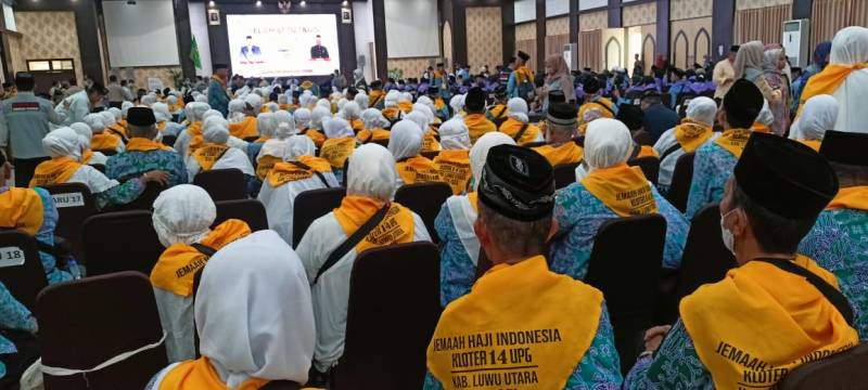 Mengaku Ditelantarkan, Jemaah UPG 14 Dipindahkan ke Hotel Lebih Dekat Masjid Nabawi Mengaku Ditelantarkan, Jemaah UPG 14 Dipindahkan ke Hotel Lebih Dekat Masjid Nabawi