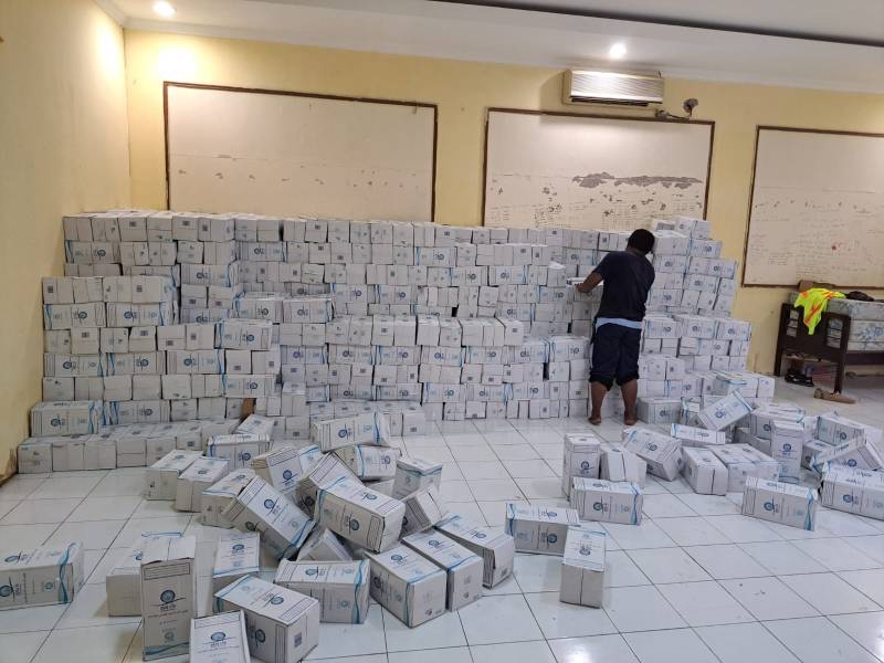 Embarkasi Makassar Terima Jatah Air Zamzam Jemaah Haji