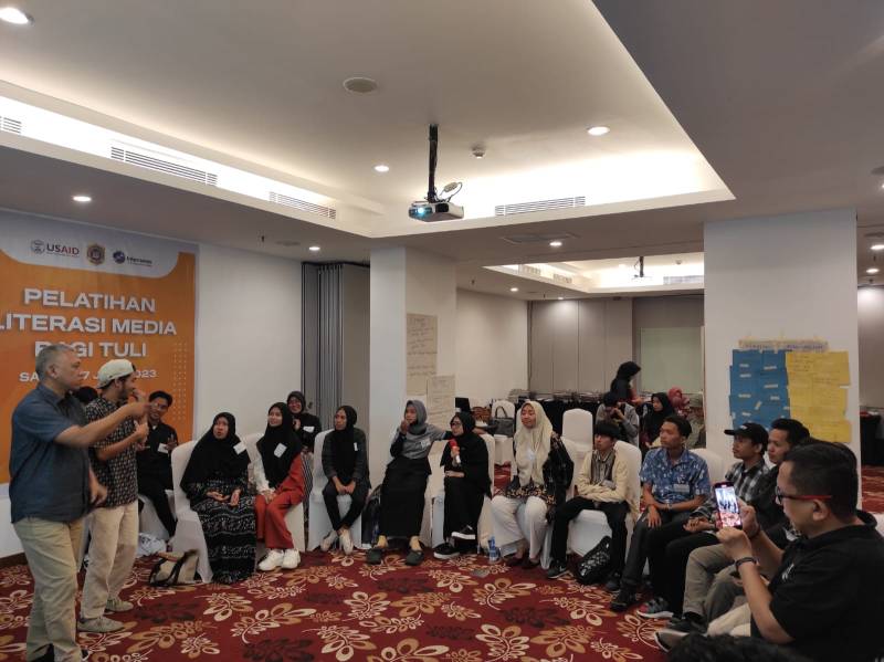 Mafindo Gelar Pelatihan Literasi Bagi Tuli di Makassar