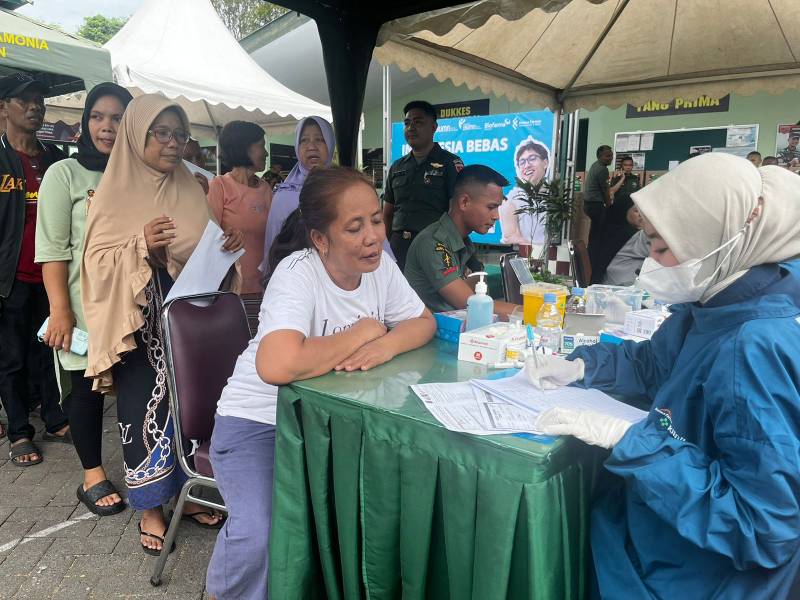Laboratorium dan Klinik Kimia Farma Makassar Kolaborasi TNI AD Gelar Vaksinasi Gotong Royong